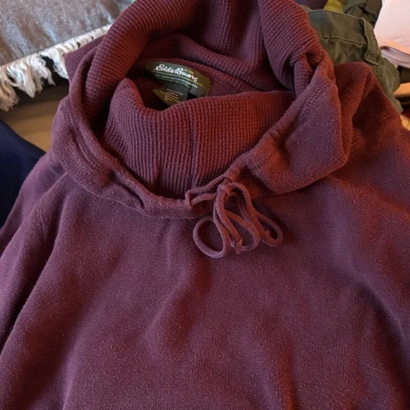 Eddie Bauer Women's burgundy wine colored Cowl Neck sweatshirt Sweater - Picture 2 of 4